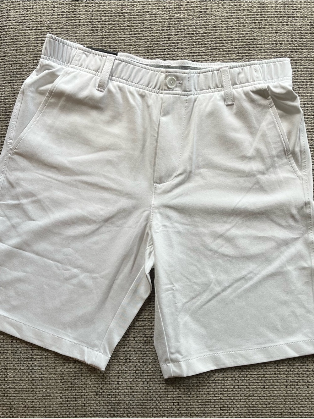 Under Armour Men’s Golf Shorts – White – Size 34 – New with Tags